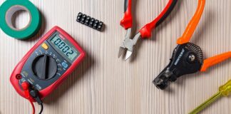 Ile zarobki tester penetracyjny?