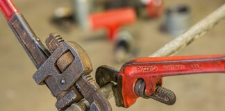 Jak poprawnie zapiąć kask?