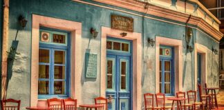 Czy w Grecji trzeba jeździć w kasku?