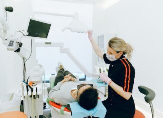 Walka z cukrem o piękne zęby – daj dobry przykład w gabinecie dentystycznym!